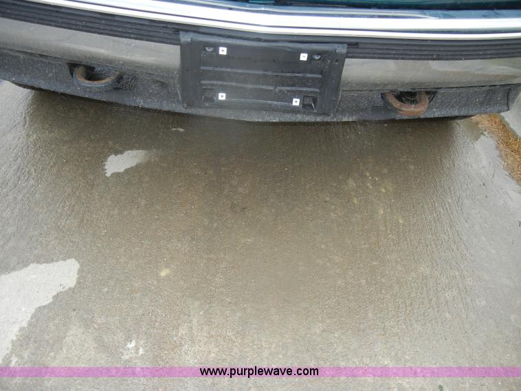 image for item D4793 1996 GMC Suburban 1500 SLT SUV