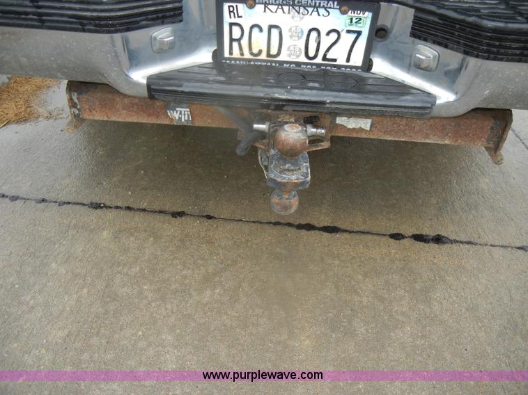 image for item D4793 1996 GMC Suburban 1500 SLT SUV