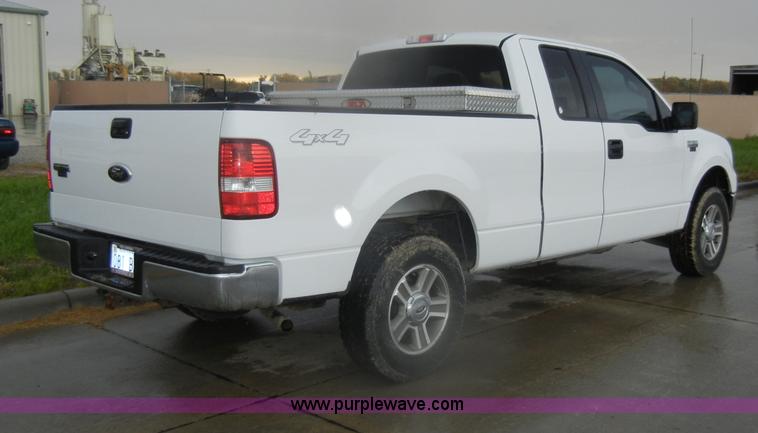 image for item D4796 2006 Ford F150 XLT SuperCab pickup truck