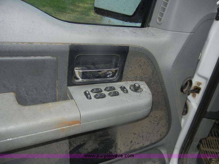 image for item D4796 2006 Ford F150 XLT SuperCab pickup truck