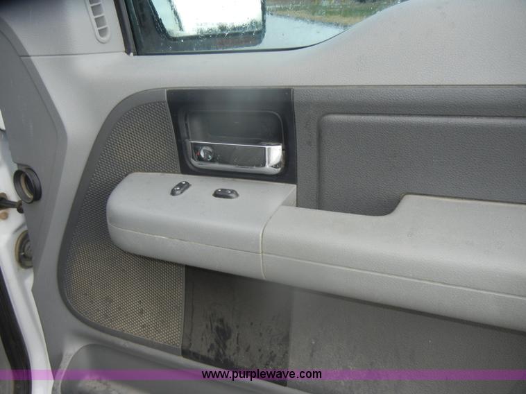 image for item D4796 2006 Ford F150 XLT SuperCab pickup truck