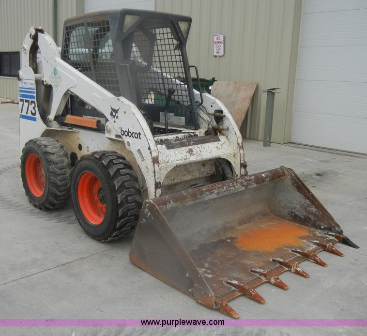 image for item D4798 1999 Bobcat 773 skid steer