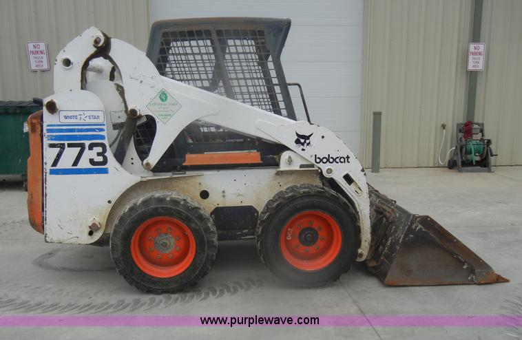 image for item D4798 1999 Bobcat 773 skid steer