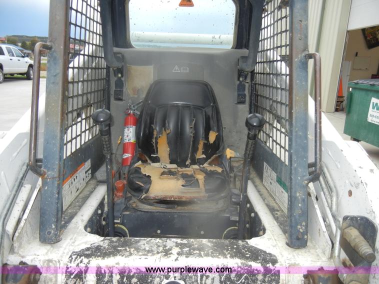 image for item D4798 1999 Bobcat 773 skid steer