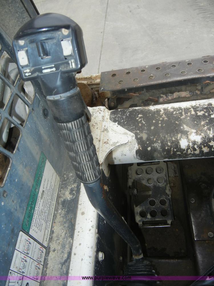 image for item D4798 1999 Bobcat 773 skid steer