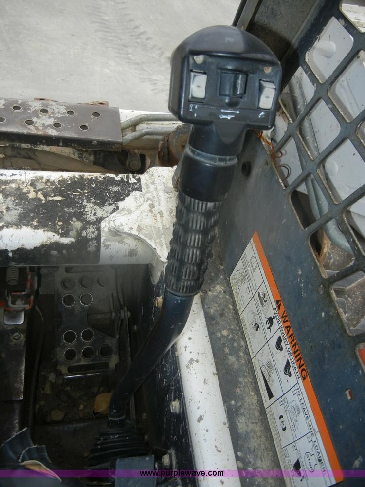 image for item D4798 1999 Bobcat 773 skid steer