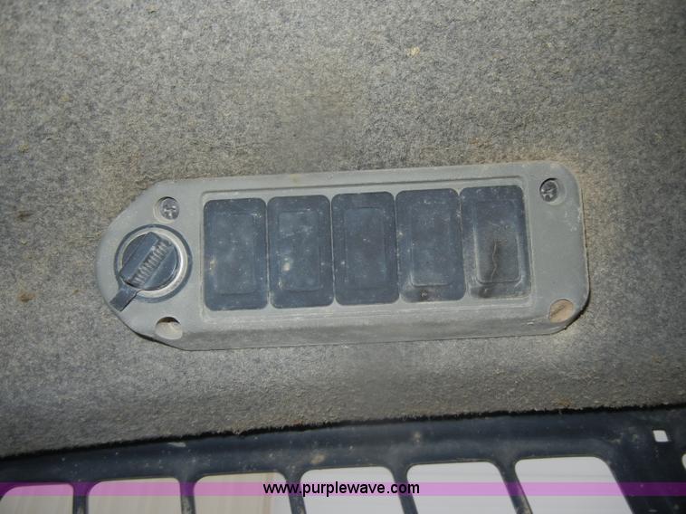 image for item D4798 1999 Bobcat 773 skid steer