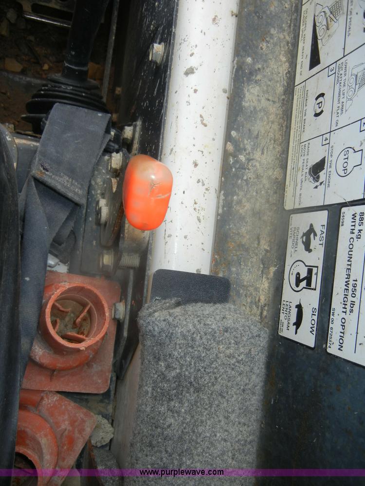 image for item D4798 1999 Bobcat 773 skid steer