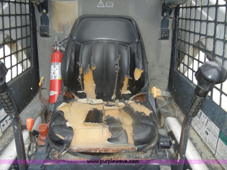 image for item D4798 1999 Bobcat 773 skid steer