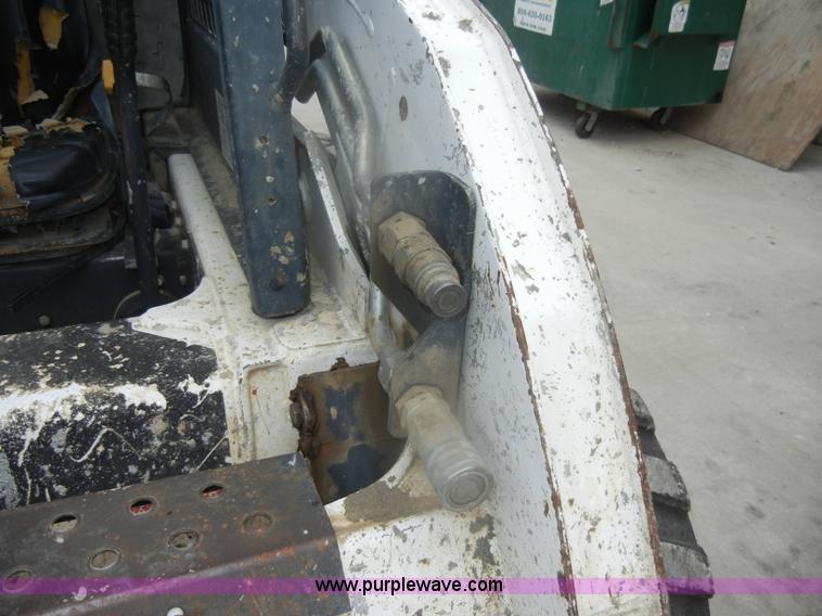 image for item D4798 1999 Bobcat 773 skid steer