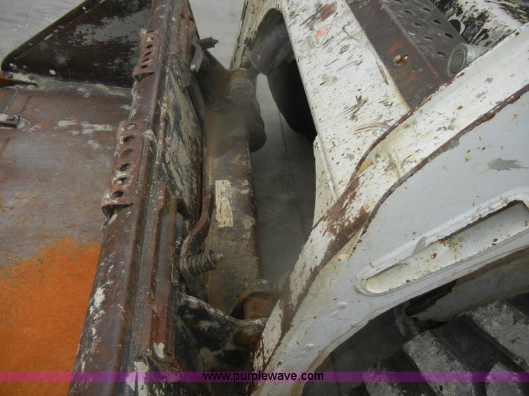 image for item D4798 1999 Bobcat 773 skid steer