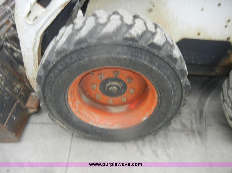 image for item D4798 1999 Bobcat 773 skid steer