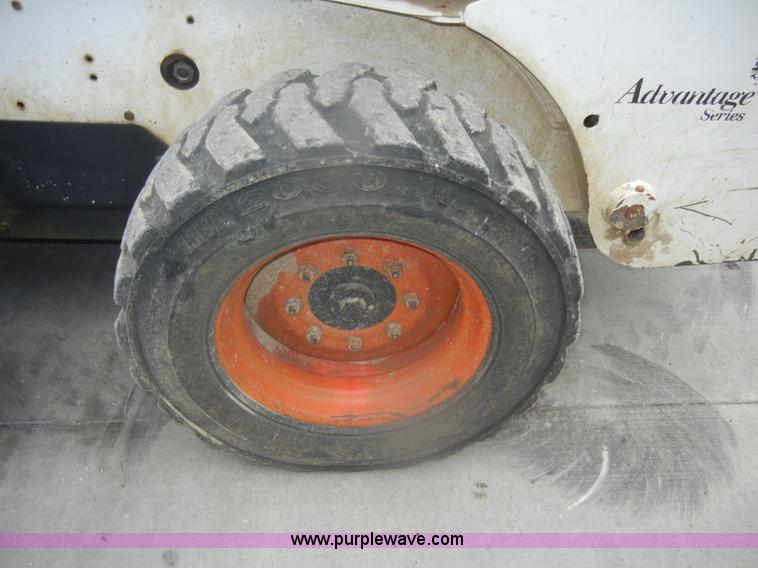 image for item D4798 1999 Bobcat 773 skid steer