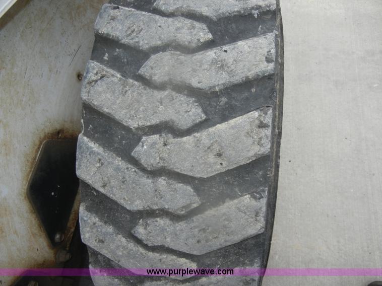 image for item D4798 1999 Bobcat 773 skid steer