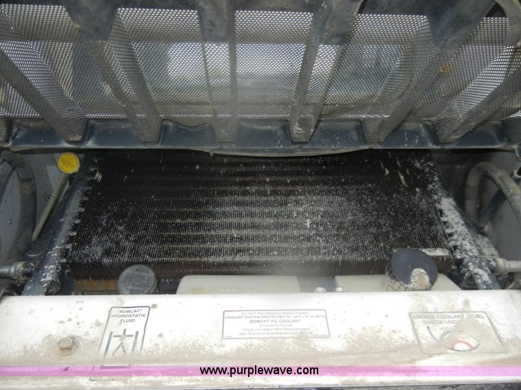 image for item D4798 1999 Bobcat 773 skid steer