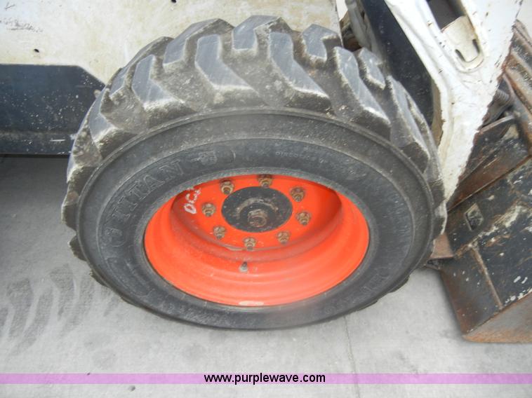 image for item D4798 1999 Bobcat 773 skid steer