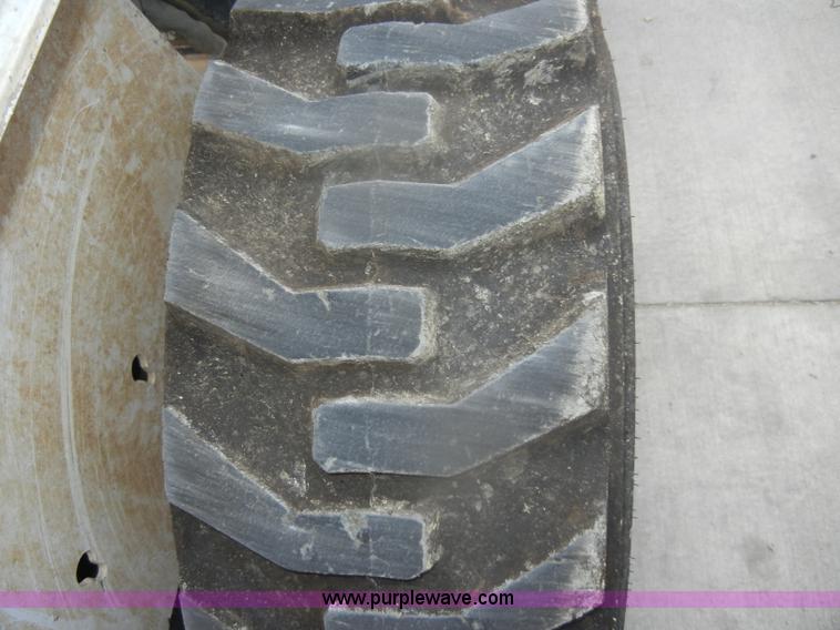 image for item D4798 1999 Bobcat 773 skid steer