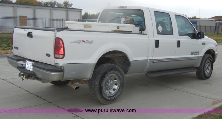 image for item D4799 1999 Ford F350 Super Duty Crew Cab pickup truck