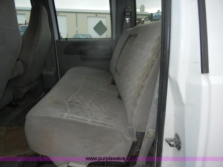 image for item D4799 1999 Ford F350 Super Duty Crew Cab pickup truck