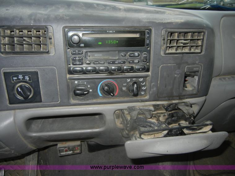 image for item D4799 1999 Ford F350 Super Duty Crew Cab pickup truck