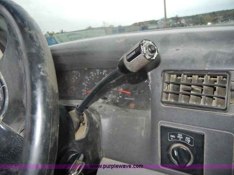 image for item D4799 1999 Ford F350 Super Duty Crew Cab pickup truck