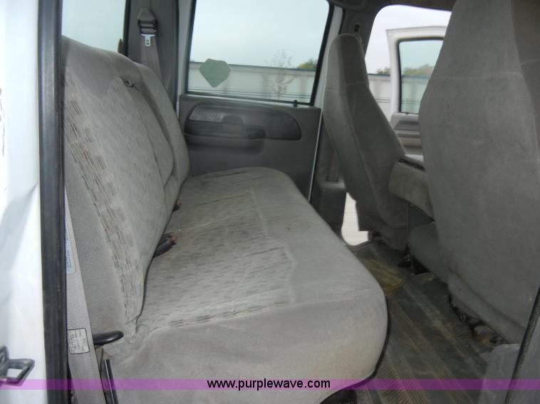 image for item D4799 1999 Ford F350 Super Duty Crew Cab pickup truck