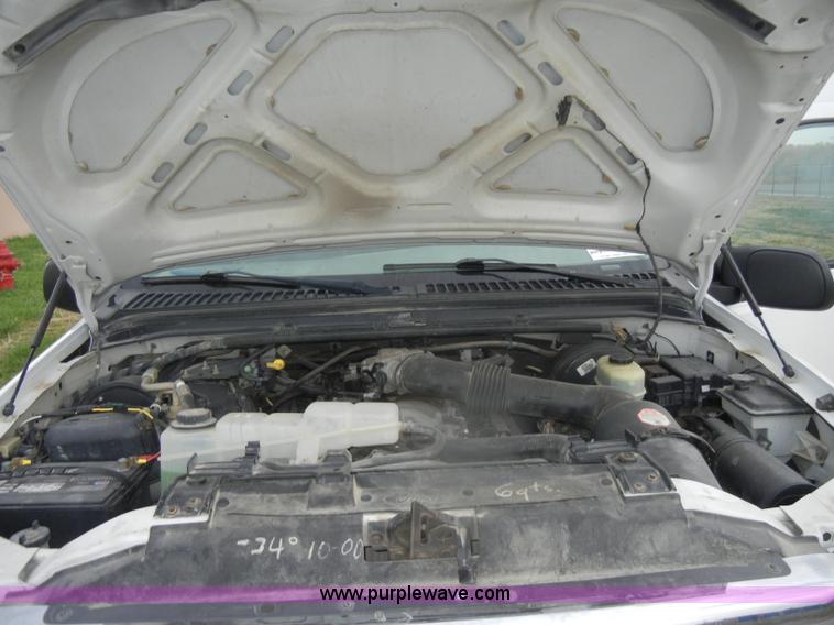 image for item D4799 1999 Ford F350 Super Duty Crew Cab pickup truck