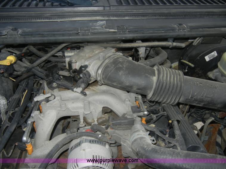 image for item D4799 1999 Ford F350 Super Duty Crew Cab pickup truck