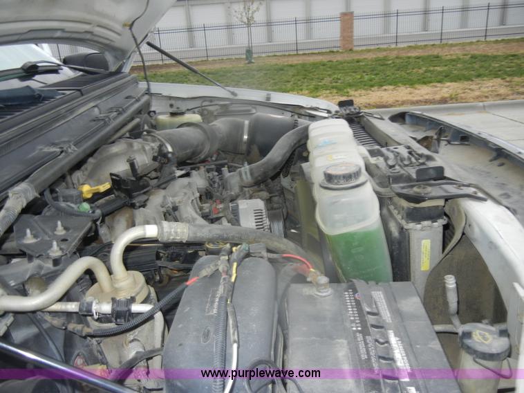 image for item D4799 1999 Ford F350 Super Duty Crew Cab pickup truck