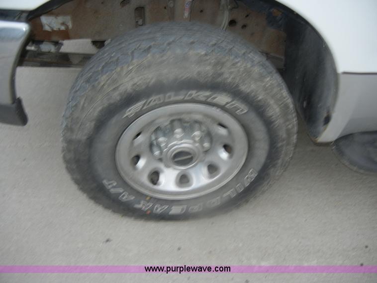 image for item D4799 1999 Ford F350 Super Duty Crew Cab pickup truck