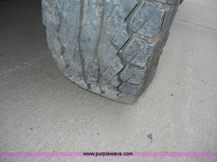 image for item D4799 1999 Ford F350 Super Duty Crew Cab pickup truck