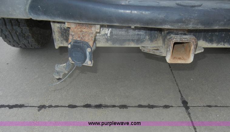 image for item D4799 1999 Ford F350 Super Duty Crew Cab pickup truck