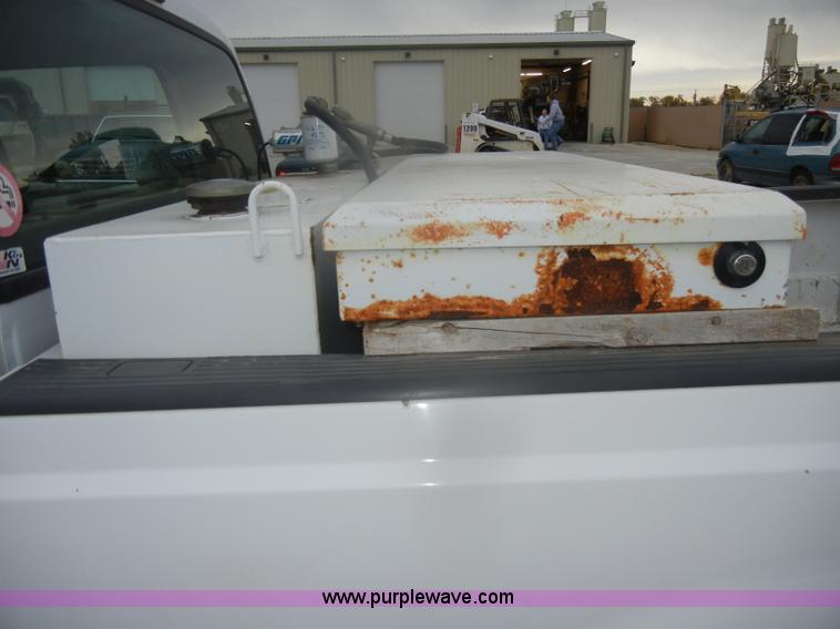 image for item D4799 1999 Ford F350 Super Duty Crew Cab pickup truck