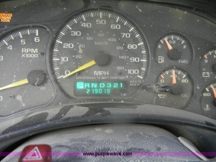 image for item D4800 1999 Chevrolet Silverado 1500 LS pickup truck