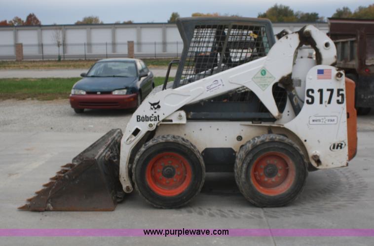 image for item D4801 2001 Bobcat S175 skid steer