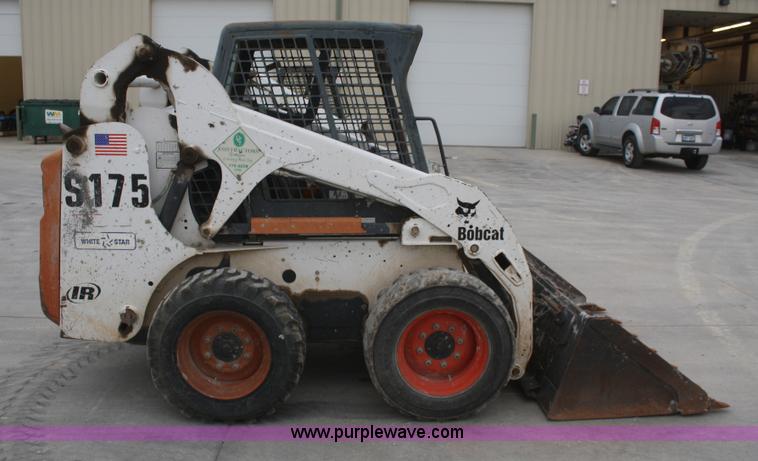 image for item D4801 2001 Bobcat S175 skid steer