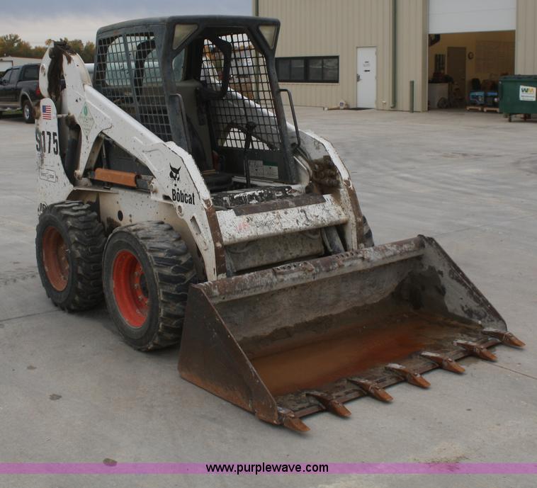 image for item D4801 2001 Bobcat S175 skid steer