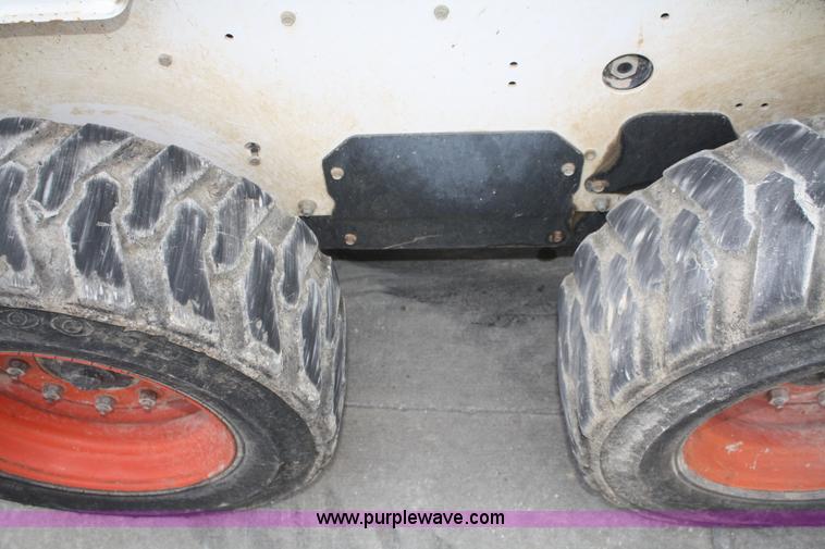 image for item D4801 2001 Bobcat S175 skid steer