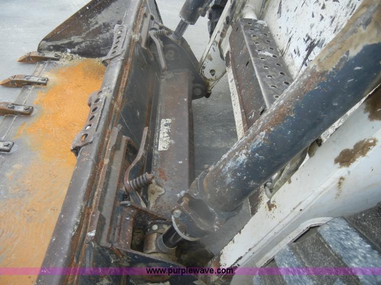 image for item D4802 1999 Bobcat 873 skid steer