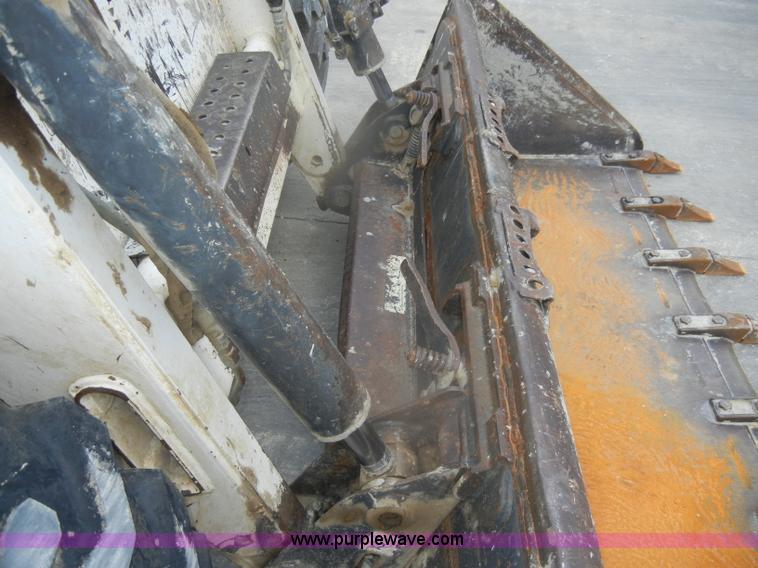 image for item D4802 1999 Bobcat 873 skid steer