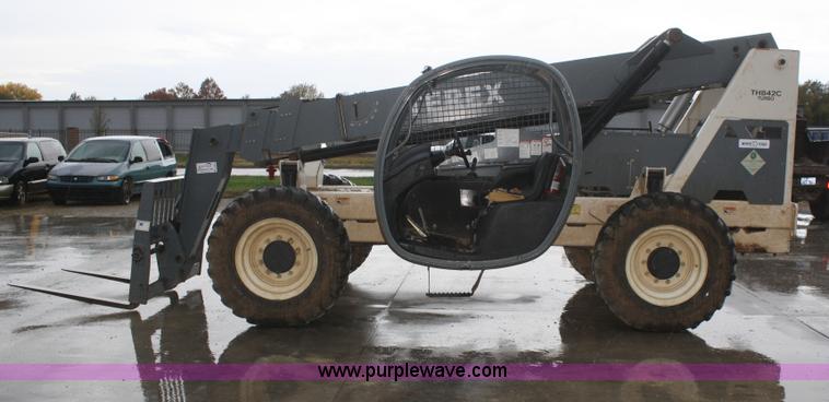 image for item D4804 2006 Terex TH842C telehandler