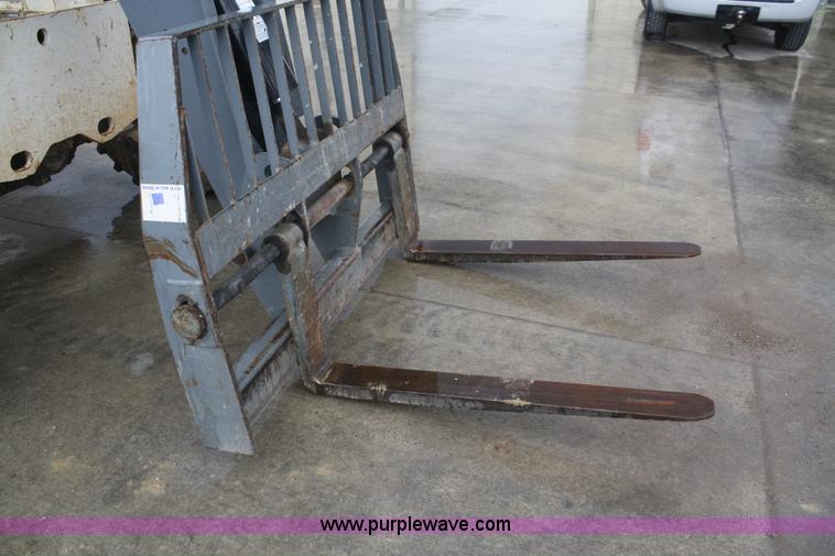 image for item D4804 2006 Terex TH842C telehandler