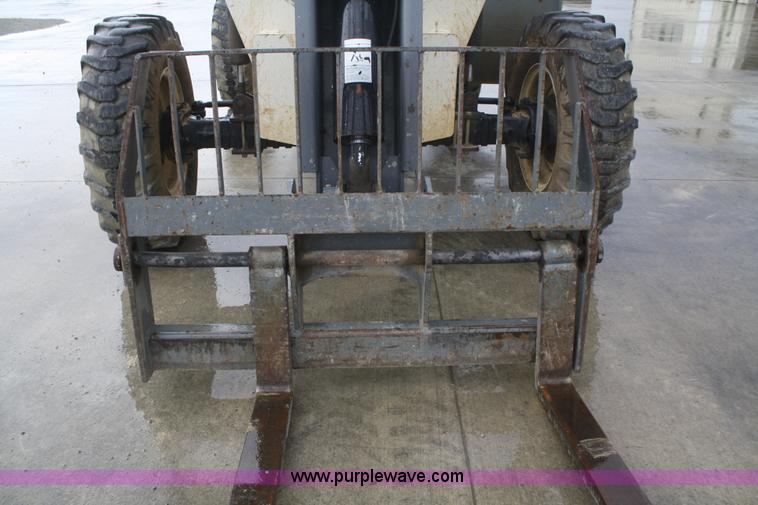 image for item D4804 2006 Terex TH842C telehandler