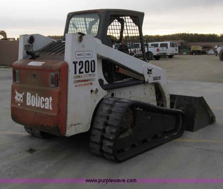image for item D4806 2003 Bobcat T200 skid steer