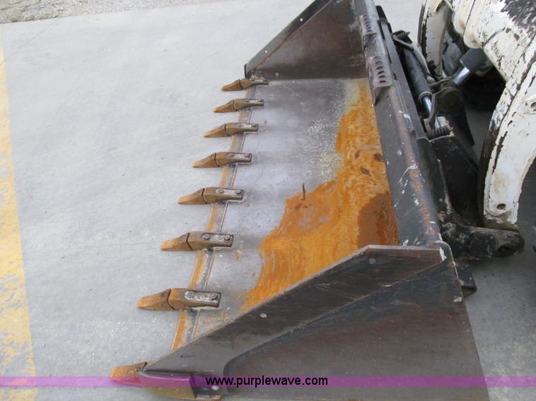 image for item D4806 2003 Bobcat T200 skid steer