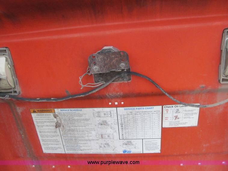 image for item D4806 2003 Bobcat T200 skid steer