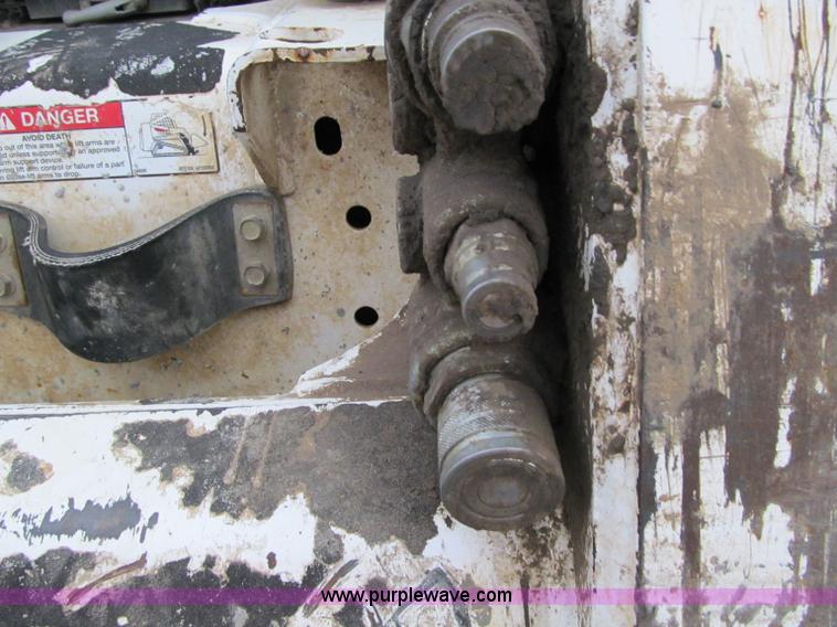 image for item D4806 2003 Bobcat T200 skid steer