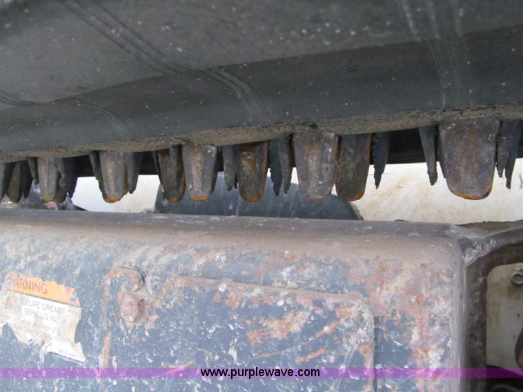 image for item D4806 2003 Bobcat T200 skid steer