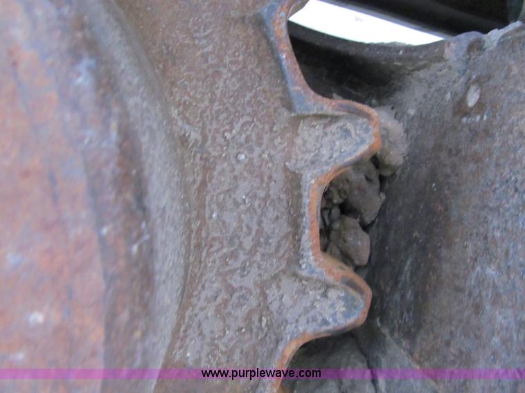 image for item D4806 2003 Bobcat T200 skid steer