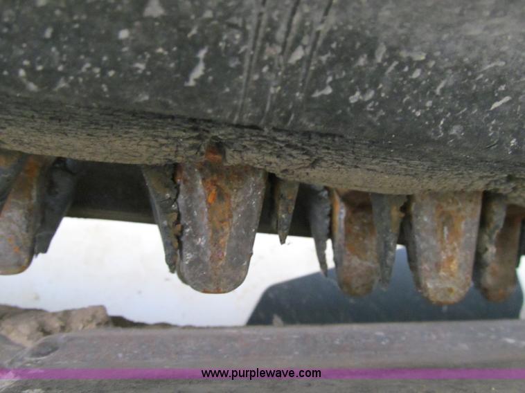 image for item D4806 2003 Bobcat T200 skid steer